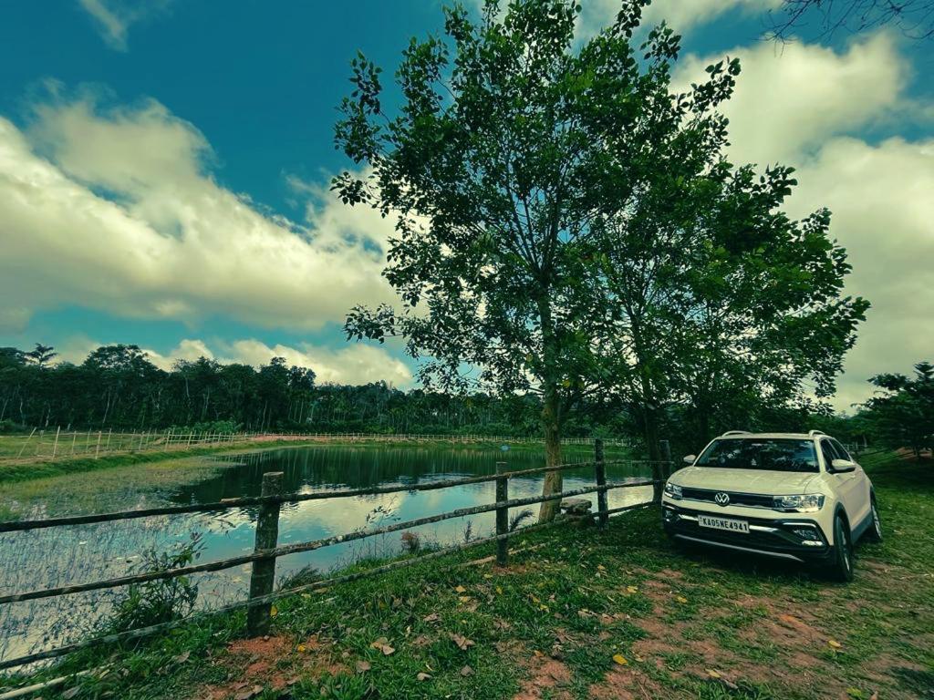 Agastya Lake View Coorg มาดิเครี ภายนอก รูปภาพ